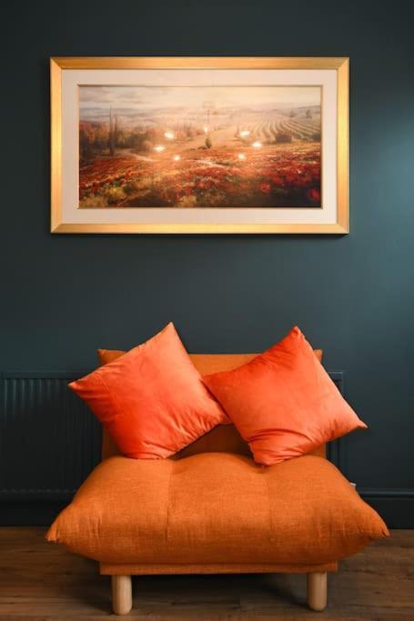 Cottage Style 3 Bedroom House - Close To City Centre & The Peaks เชสเตอร์ฟิลด์ ภายนอก รูปภาพ